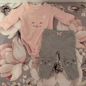 NWOT Cute Carter’s body suit onesie and pants set 3 mo